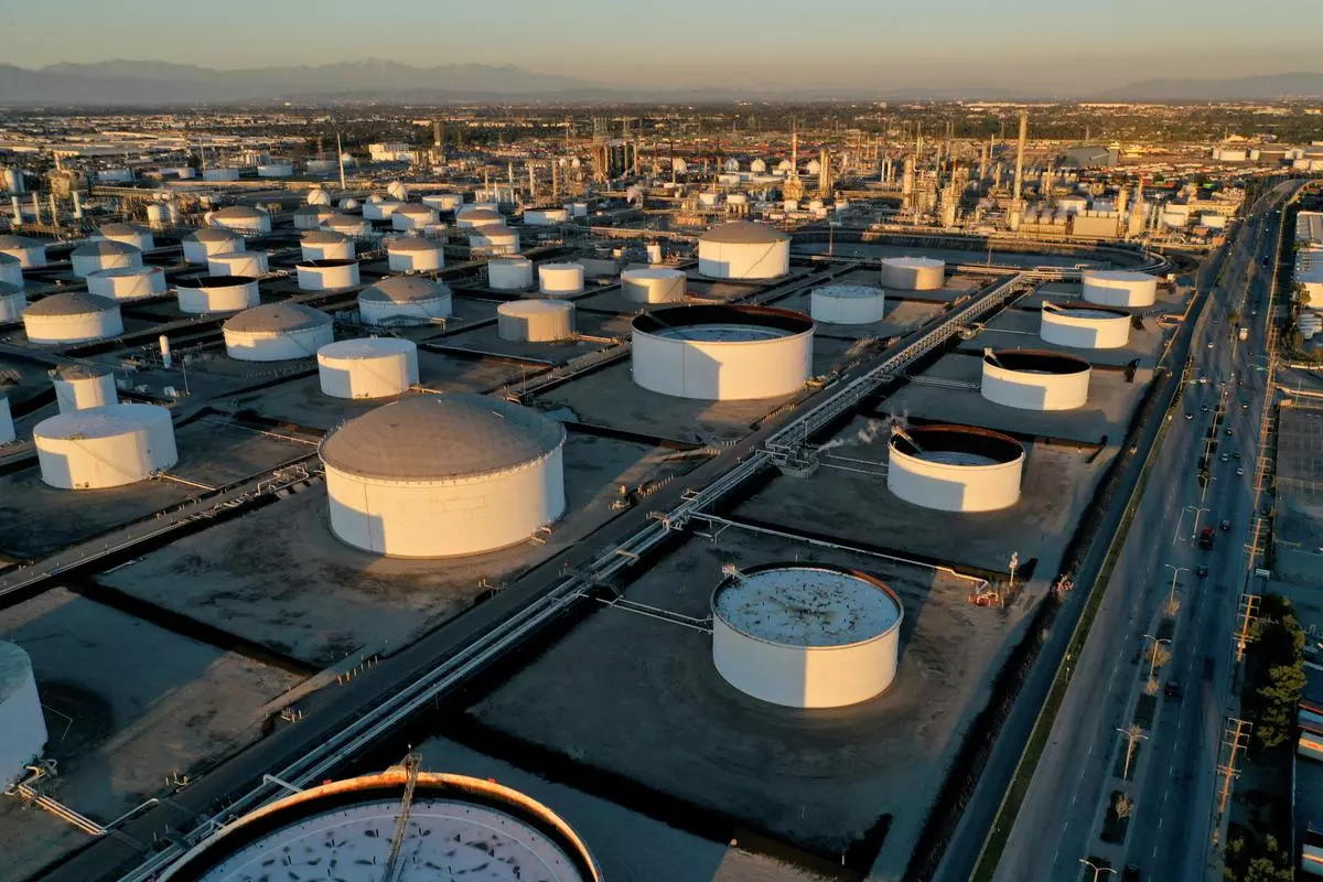 Storage tanks at Marathon Petroleum’s Los Angeles Refinery in Carson, California (file image). The US reported a the decrease in crude oil inventories for the week ending September 30