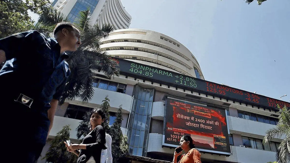 Sensex, Nifty shut decrease for third day operating amid international fund exodus