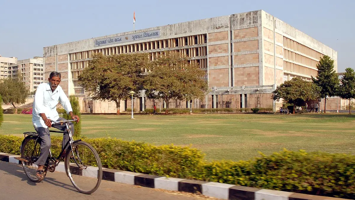 New dividend, bonus policy push up Gujarat PSUs New dividend, bonus policy push up Gujarat PSUs