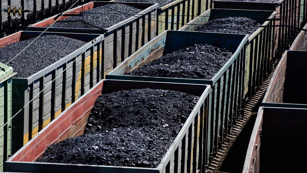 Coal imports fall 8.5% in Feb amid high stockpiles, firm global prices