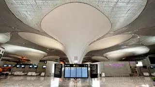 Navi Mumbai: Interiors of the newly-constructed Navi Mumbai International Airport (NMIA) ahead of the inauguration of its first phase, in Navi Mumbai, Maharashtra, Saturday, Oct. 4, 2025. (PTI Photo) (PTI10_04_2025_000351B)