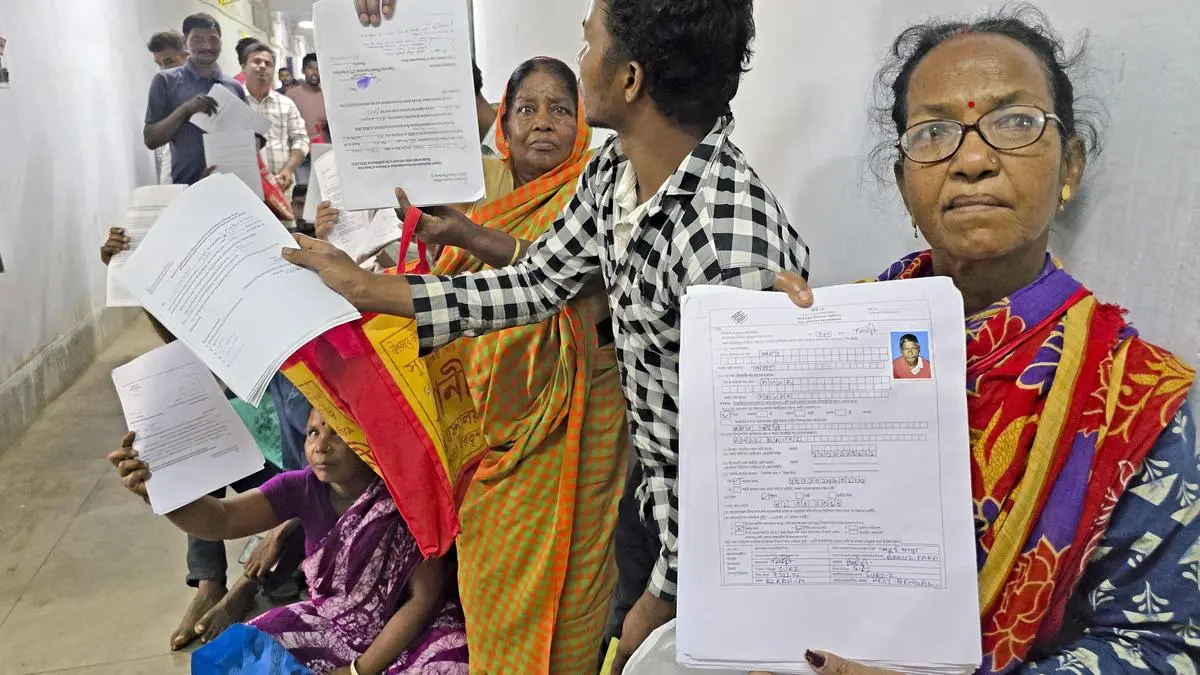 Ahead of elections, lack of clarity over West Bengal roll revision sparks row