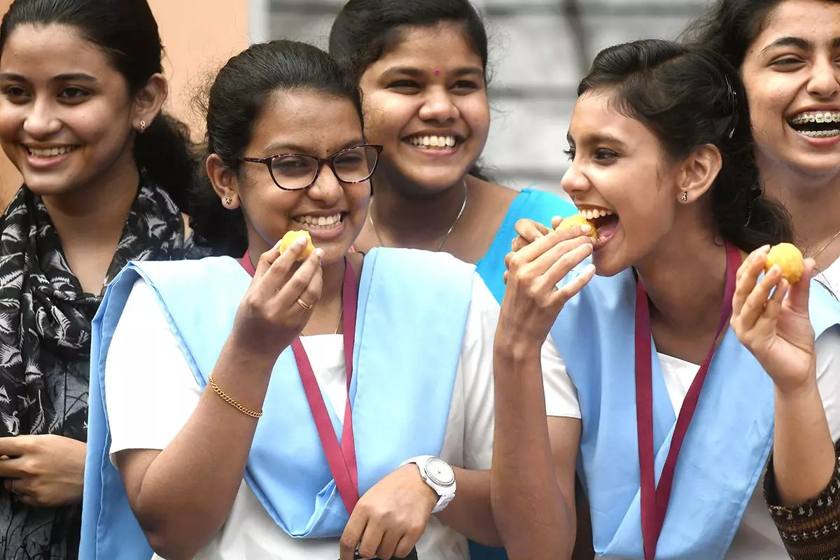 School Students Sex Video Free - Single-sex schools or co-ed? Kerala witnesses raging debate over child  rights panel order - The Hindu BusinessLine