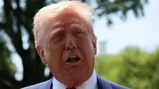 U.S. President Donald Trump speaks to the media before boarding Marine One as he departs for Michigan to attend a rally to celebrate his first 100 days in office, from the South Lawn of the White House in Washington, D.C., U.S., April 29, 2025. 