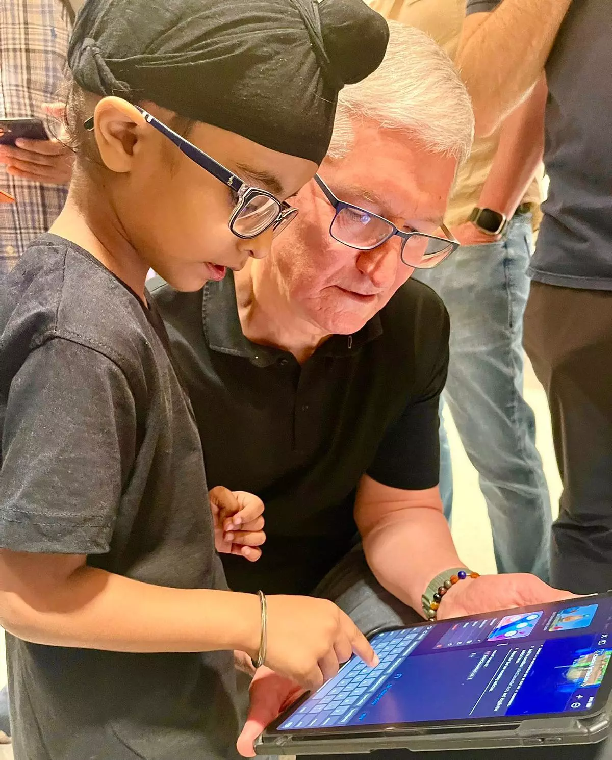Delhi Man Receives Apple Products From  With Open Seal
