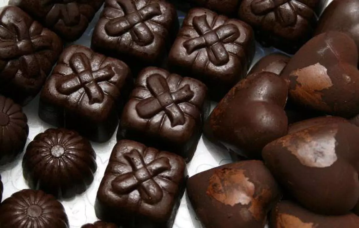 Шоколад и здоровье. Шоколад любовь. Шоколад Амур. The benefits of Chocolate.