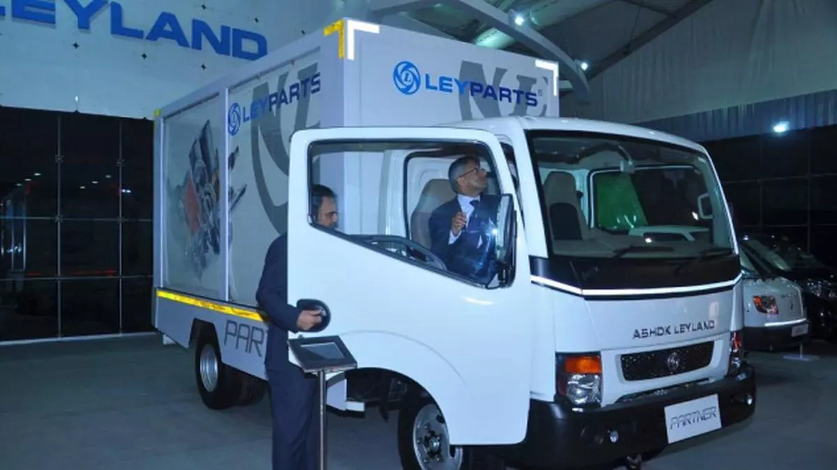 Leyland launches LCV ‘Partner’; price starts at Rs 8.73 lakh - The ...