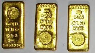 The crew member has been remanded to 14 days in a women’s prison in Kannur and is under investigation for potential involvement in multiple smuggling incidents. The crew member has been remanded to 14 days in a women’s prison in Kannur and is under investigation for potential involvement in multiple smuggling incidents.