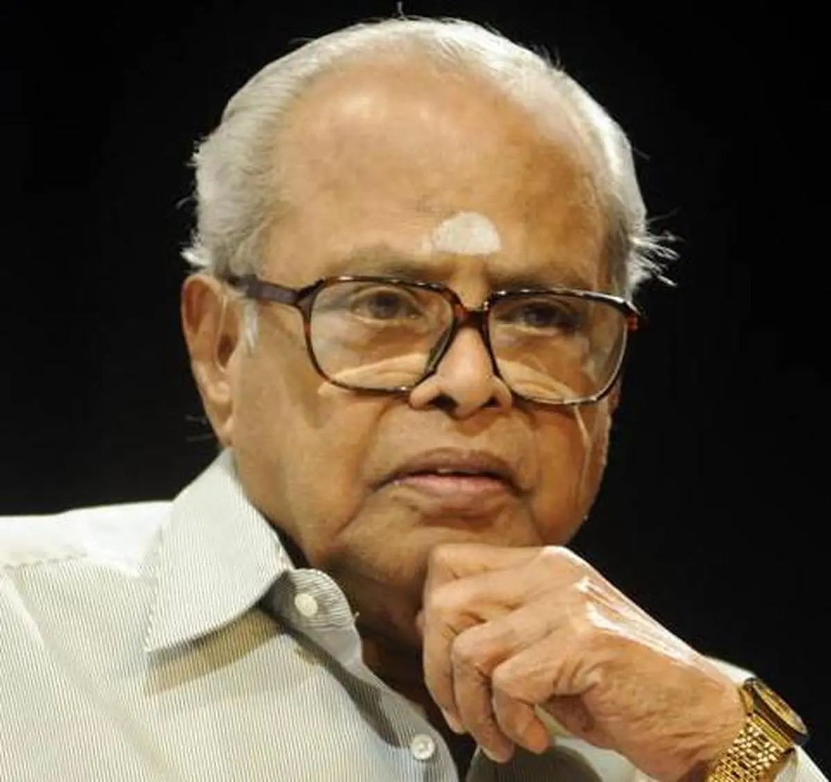 K Balachander, a master filmmaker is no more - The Hindu BusinessLine