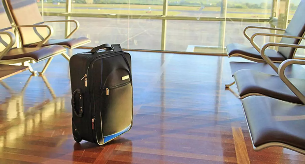 Best Travel Suitcase In India: The Key To Stress Free Trip | HerZindagi