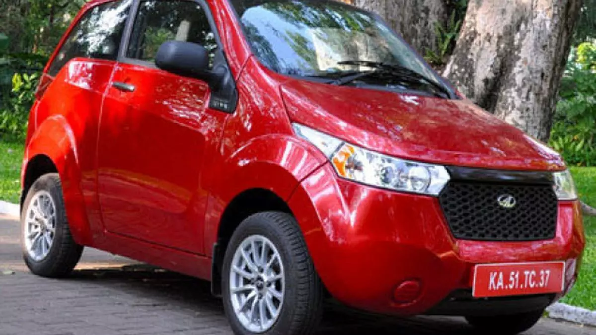 Mahindra reva deals electric car price