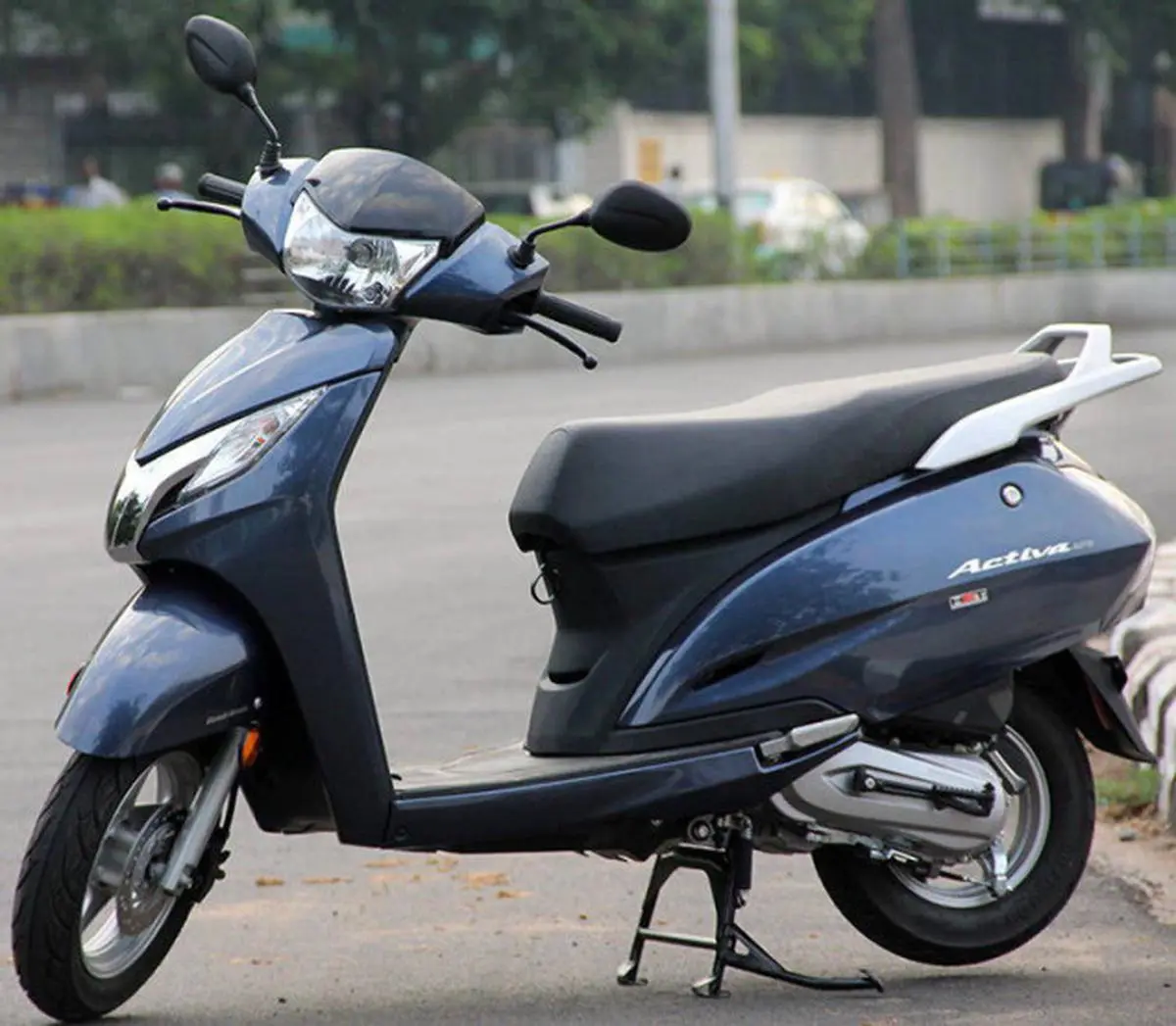 Bajaj bikes without gear sale