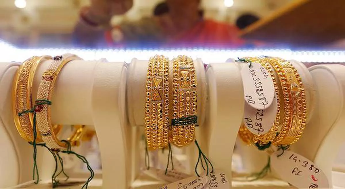 Despite the sharp fall in prices, the demand for gold has not improved