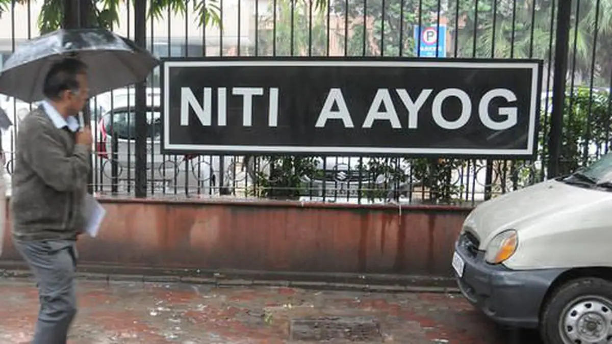 Rapid adoption of electric vehicles can save India 60 bn Niti Aayog