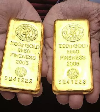 Sell Comex gold futures at $1,251-1,255 - The Hindu BusinessLine