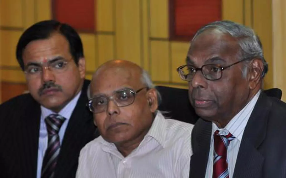 ( from right) Mr C. Rangarajan, Chairman of the Prime Minister's Economic Advisory Council; Mr D.K. Srivastava, Director, Madras School of Economics; and Mr M. Narendra, CMD, IOB, at a seminar on ` Perspectives on growth and inflation in India', in Chennai on Monday ( March 28, 2011) Photo : Bijoy Ghosh