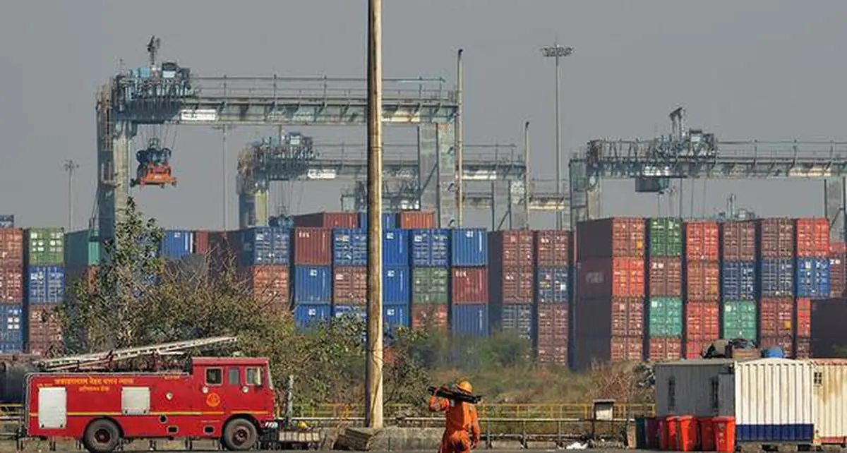 APM Terminals backs off from selling facilities at Pipavav Port