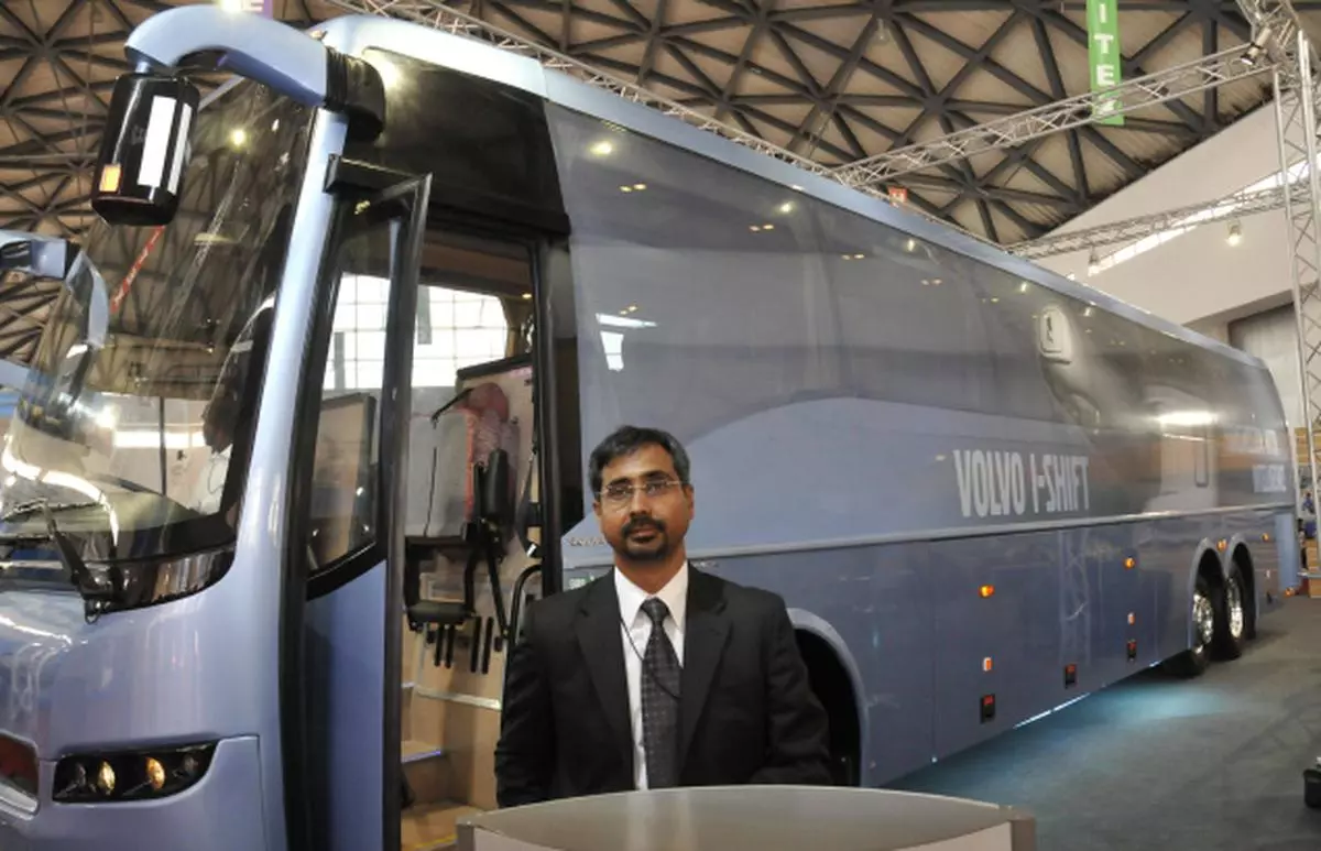 Mr Akash Passey, Managing Director of Volvo Buses India Private Ltd, unveils the Volvo 9400 Multi Axle, i -Shift technology bus at the Bus and Special Vehicle Expo 2011 in Hyderabad on Wednesday. — P. V. Sivakumar