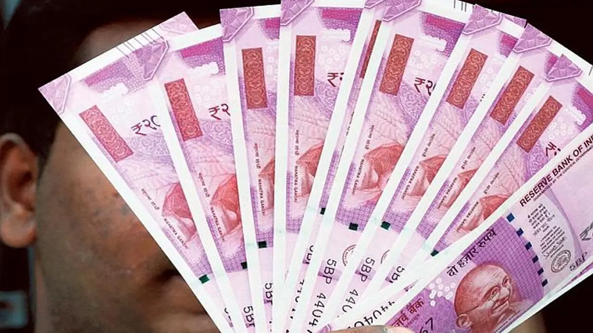 Vanishing act: ₹2,000 notes turning a rare commodity - The ...
