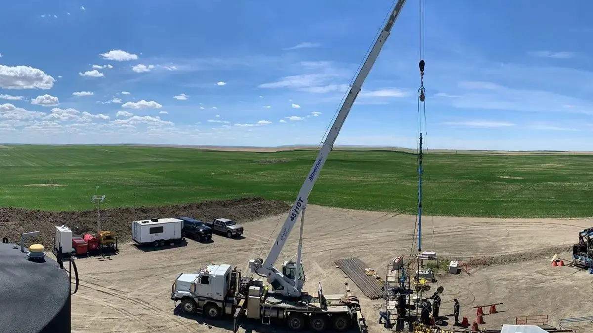 Reverse pumped hydro storage 