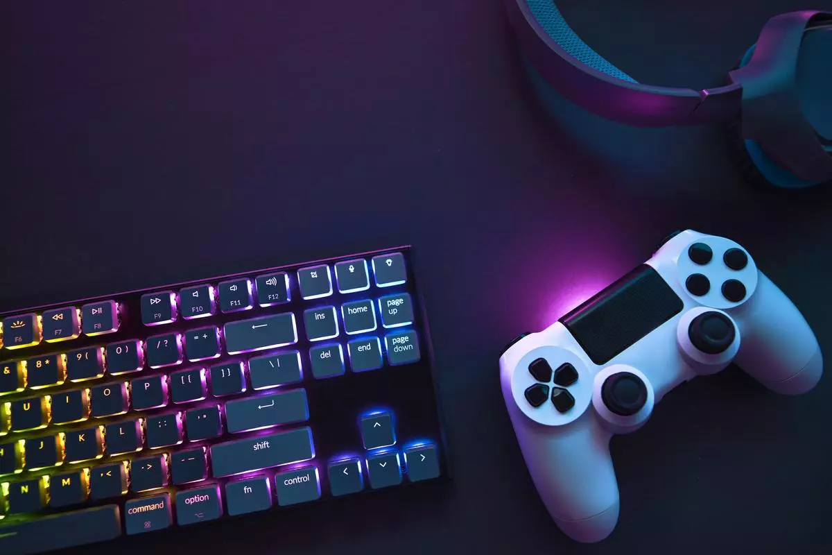 How to start an online gaming business