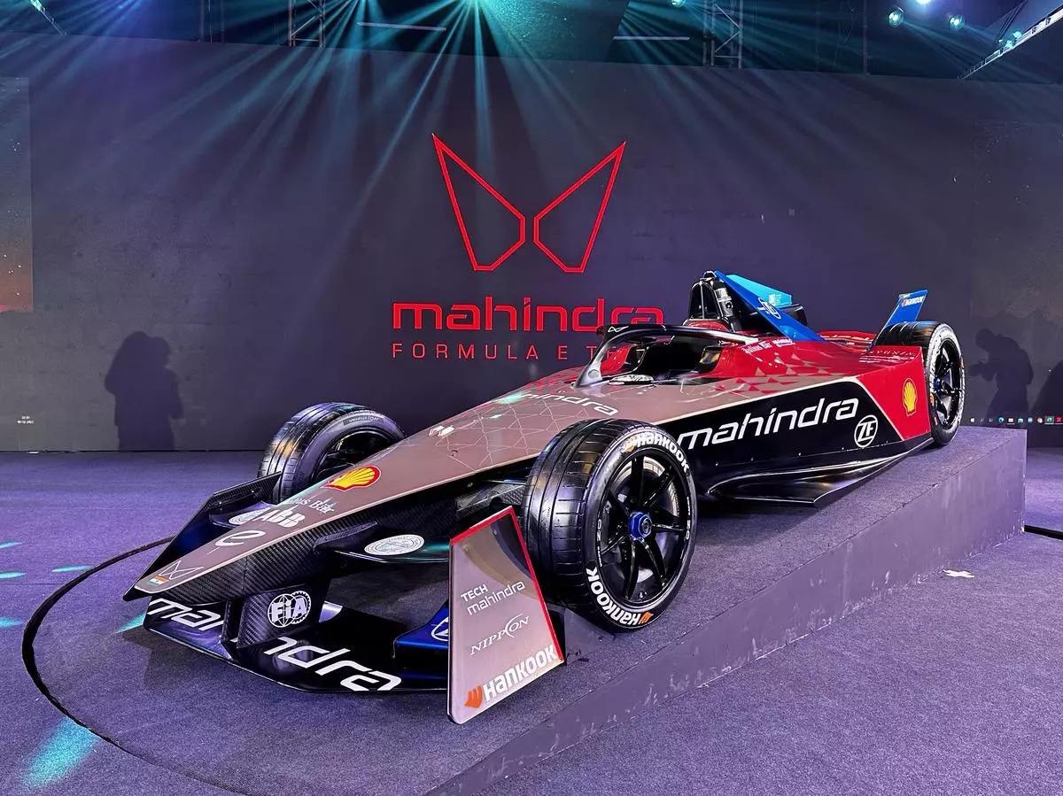 The Formula E Gen3 car is about five metres long with a peak total output of about 350 KW