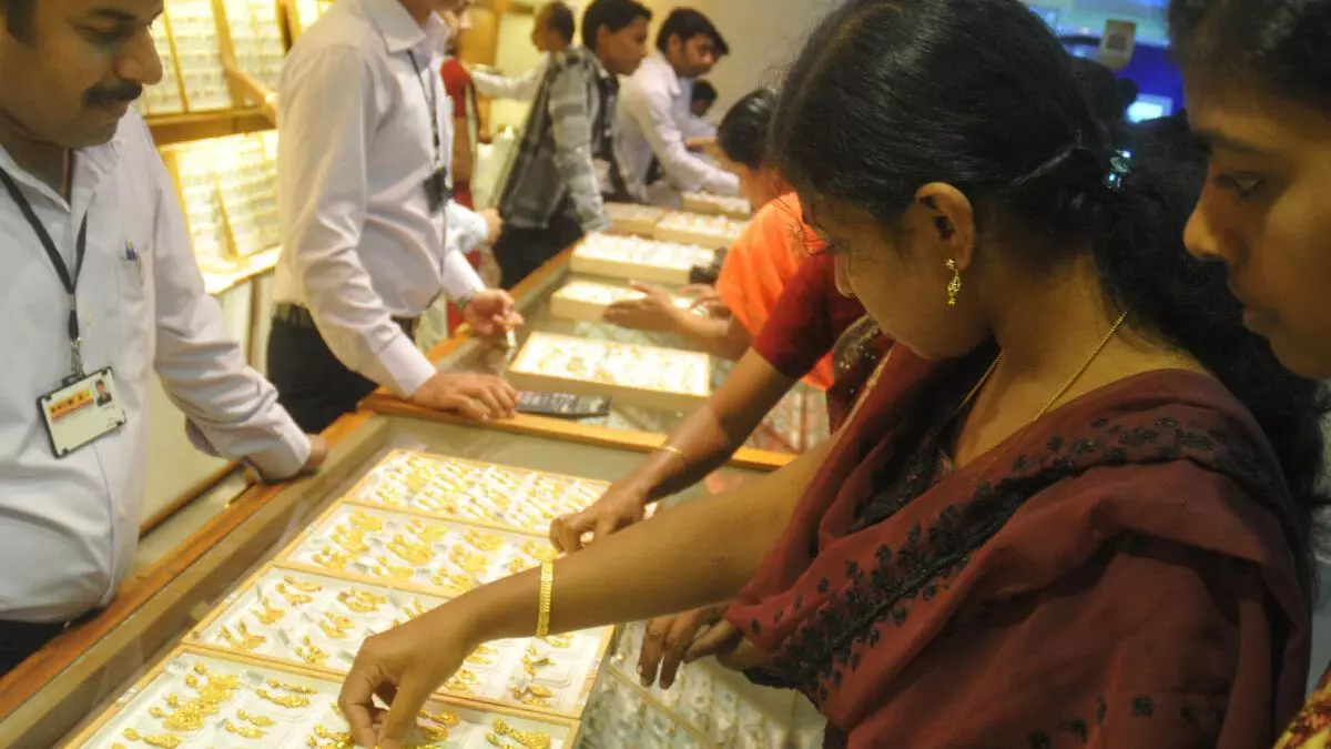 Akshaya Tritiya sees 40% increase in jewellery sales volume despite high gold prices thumbnail
