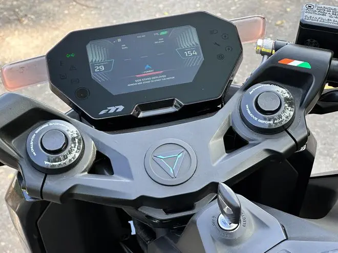 The F77 cockpit offers bike info, maps, performance control, a documents vault for storing stuff like your driver’s licence, and battery info like SOC, etc The F77 cockpit offers bike info, maps, performance control, a documents vault for storing stuff like your driver’s licence, and battery info like SOC, etc