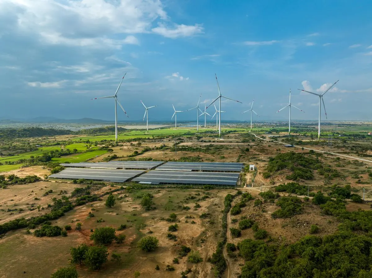 thehindubusinessline.com - India's clean energy transition finds its tipping point in 2025