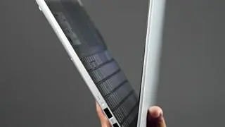 Asus Vivobook S15: Weighing just 1.42 kg and featuring an all-metal chassis, it is incredibly portable — perfect for those constantly on the move.