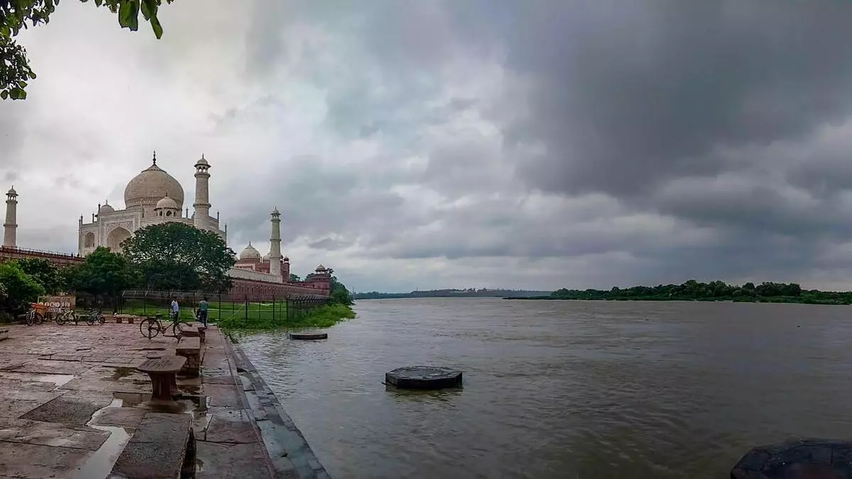 Yamuna crosses warning level again in Delhi, likely to swell further - The  Hindu BusinessLine