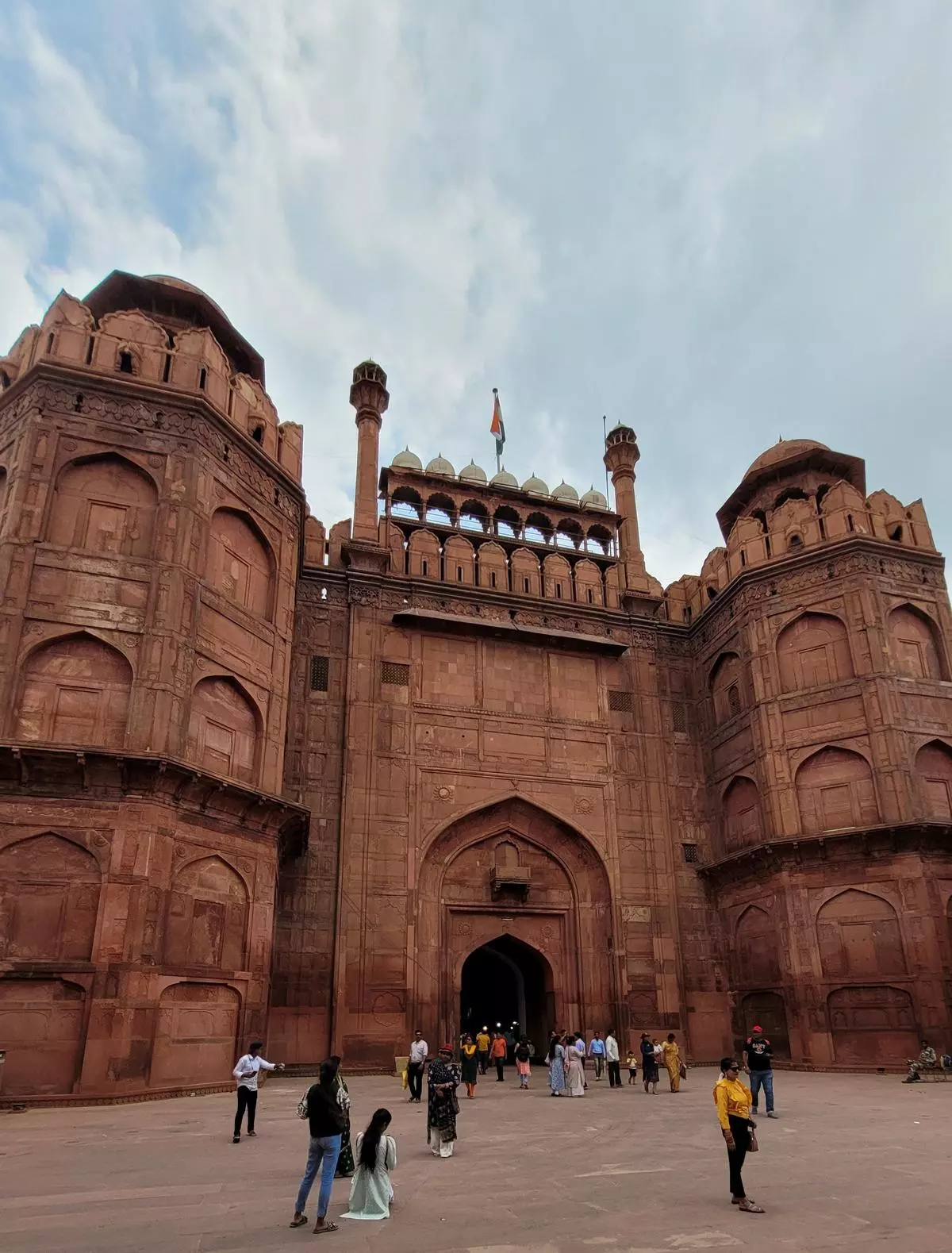 Go to Red Fort and relive the Mughal era through augmented reality ...