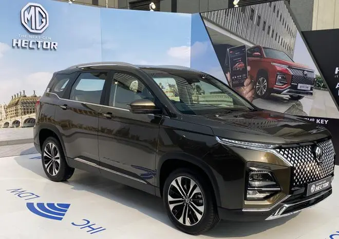 MG Hector 2023 side view MG Hector 2023 side view