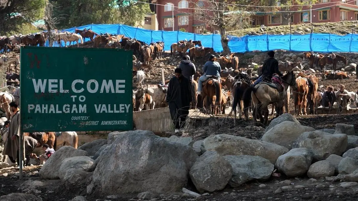 thehindubusinessline.com - A year after Pahalgam attack, tourism in Kashmir struggles to get back on feet