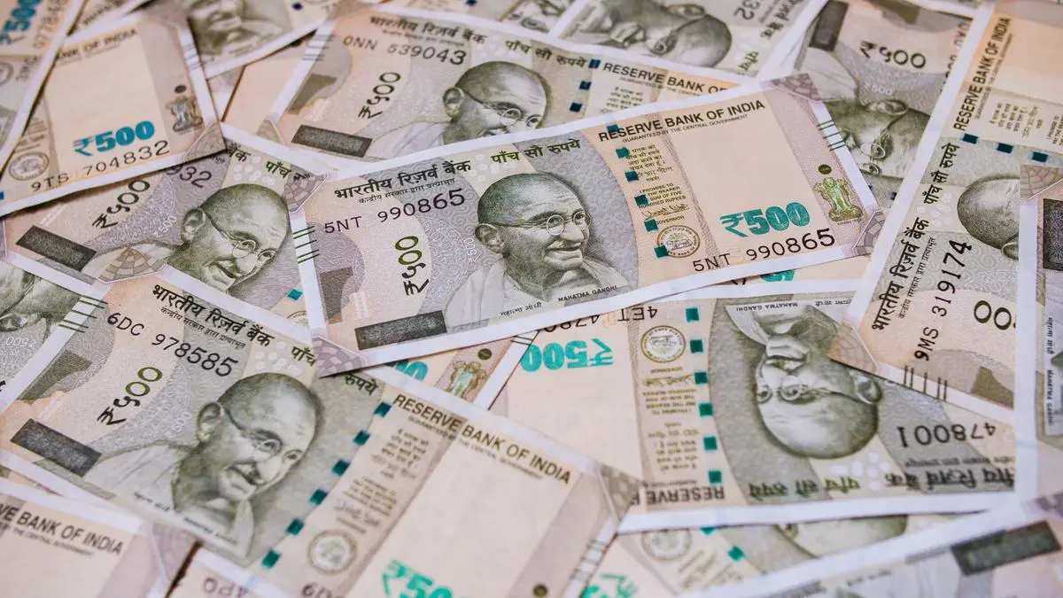 Counterfeit notes of ₹500 denomination rose 14% in FY23: RBI report
