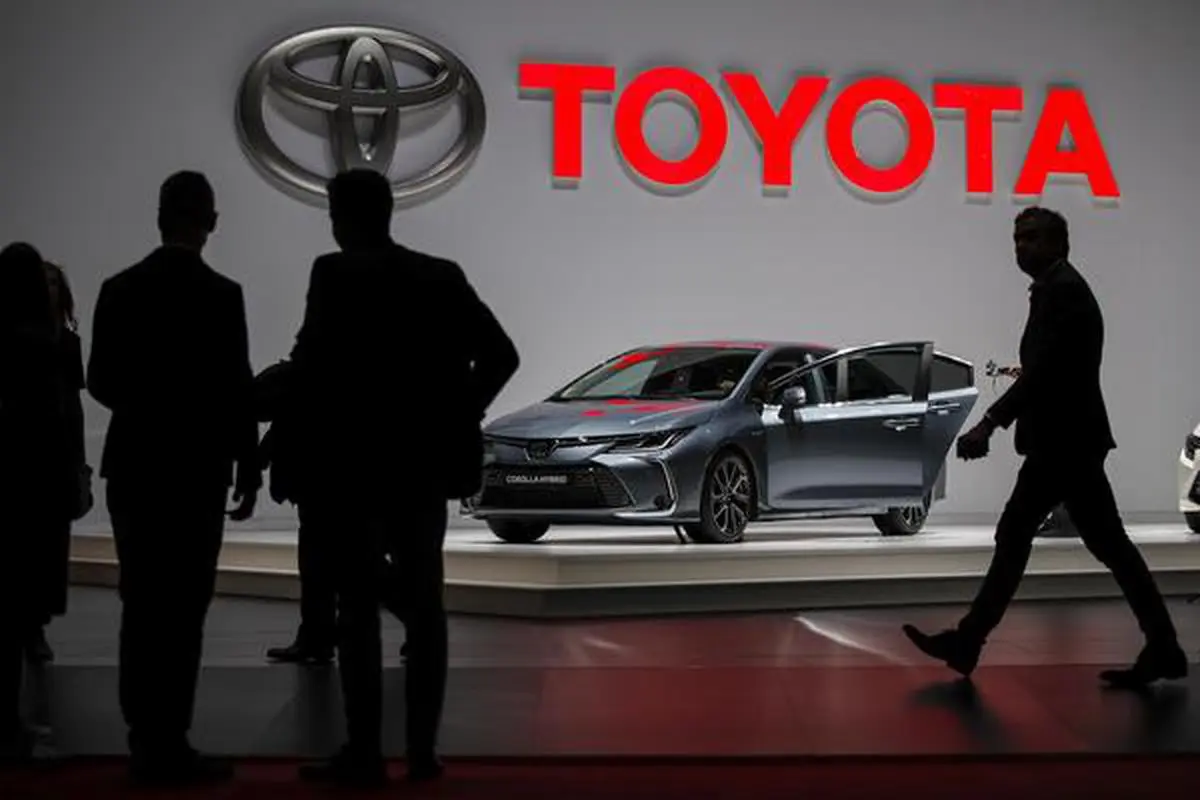 Toyota warns of potential pullout from Britain on No-Deal Brexit.
