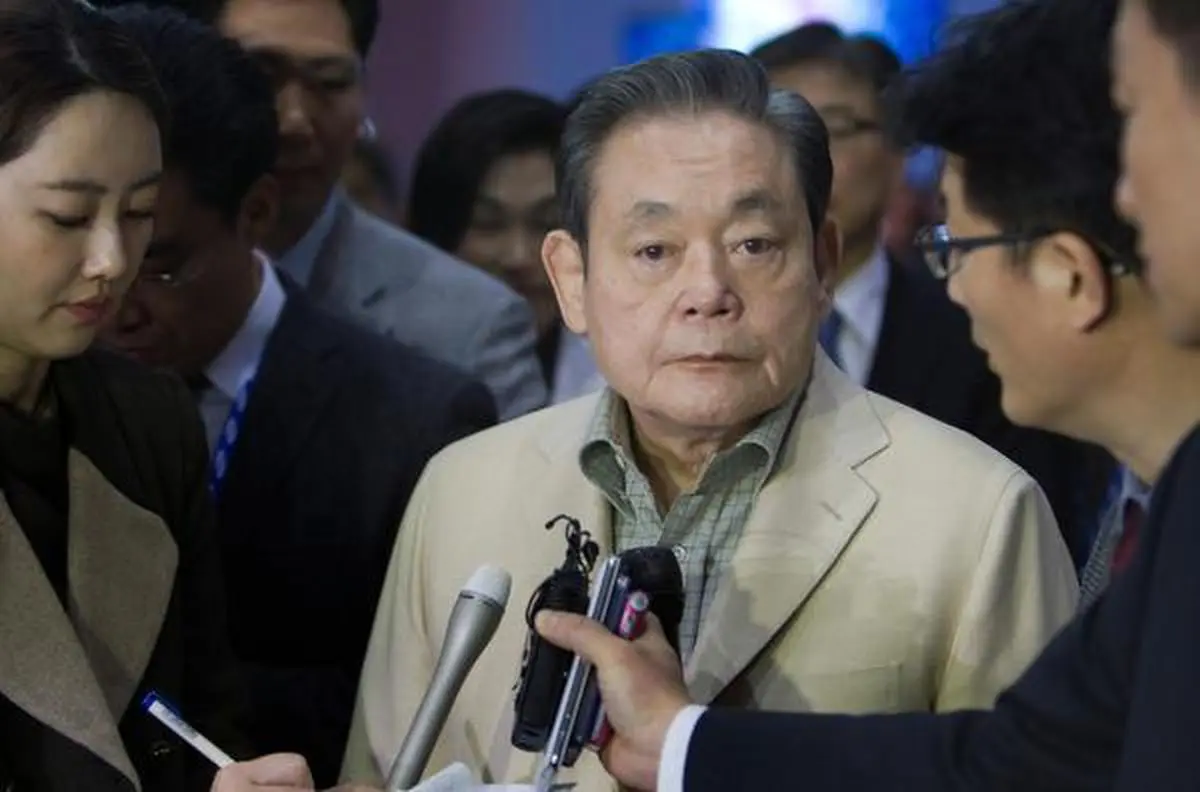 Samsung chairman Lee Kun-hee hospitalised after heart attack