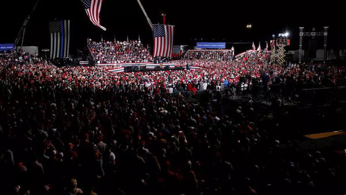 ‘Lock up the Bidens’: Trump attacks Joe Biden at Georgia campaign rally ...