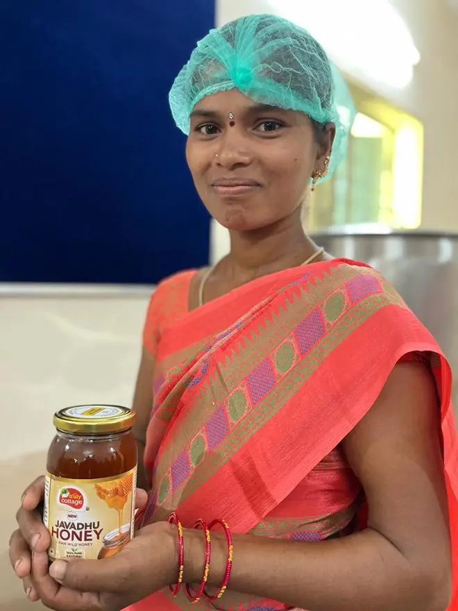 A tribal women’s SHG, supported by SST, has processed 1.85 tonnes of wild honey from Javadhu hills across India A tribal women’s SHG, supported by SST, has processed 1.85 tonnes of wild honey from Javadhu hills across India