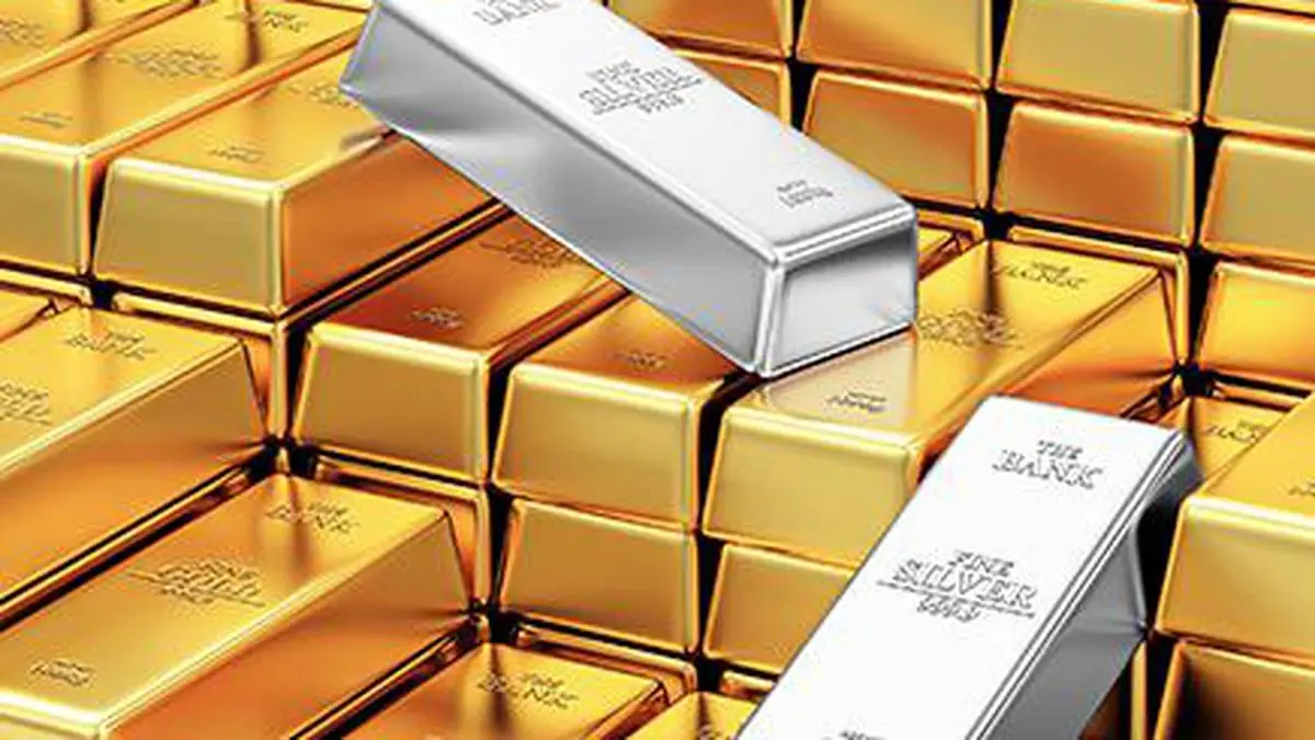 Weak USD, Fed rate cut hope propel gold, silver