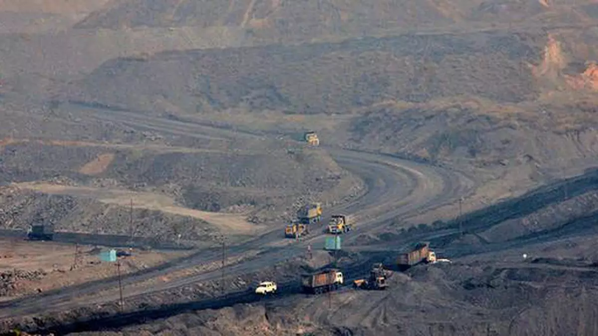 Coal Ministry to deploy integrated logistics strategy to reduce reliance on road transportation thumbnail
