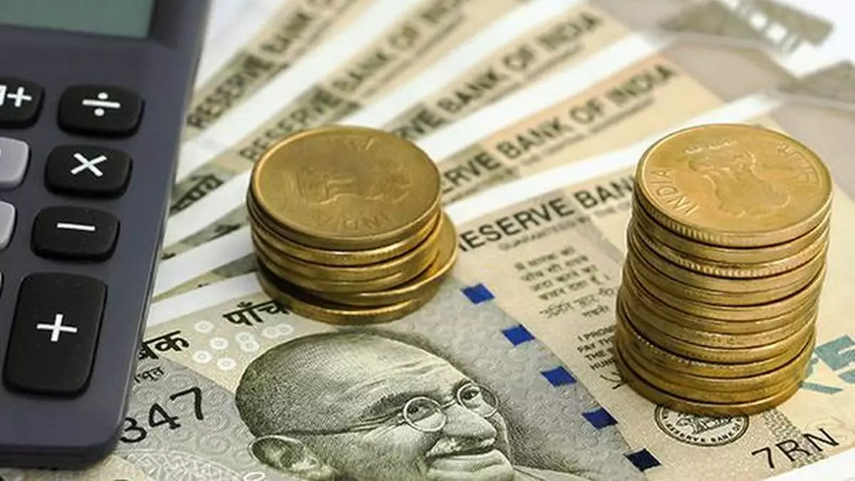 Rupee trades in narrow range against US dollar in early trade