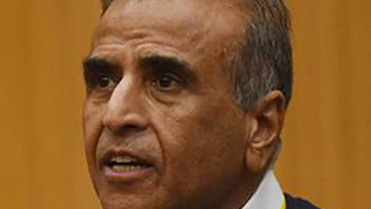 Sunil Mittal seeking a stake in Paytm